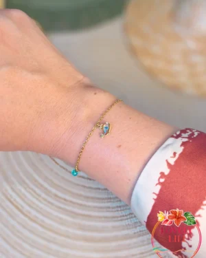 bracelet baleine doré porté