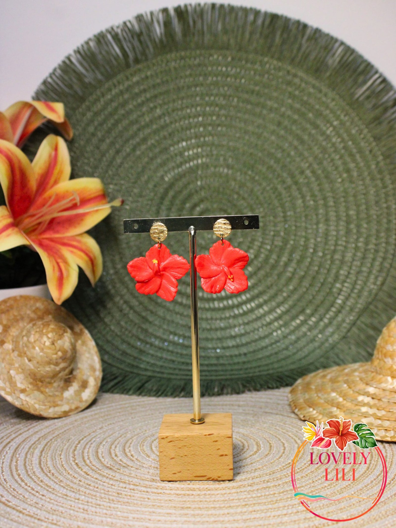 petite hibiscus rouge