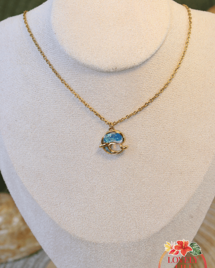 collier chant de la baleine doré zoom