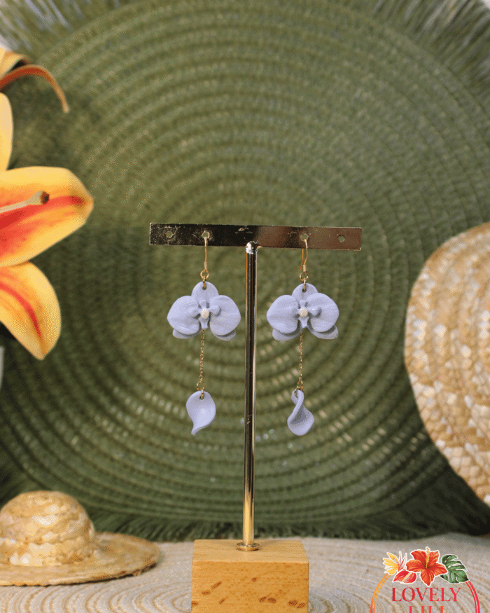 Boucles d&rsquo;oreilles orchidées Fleurs Bleues pastel