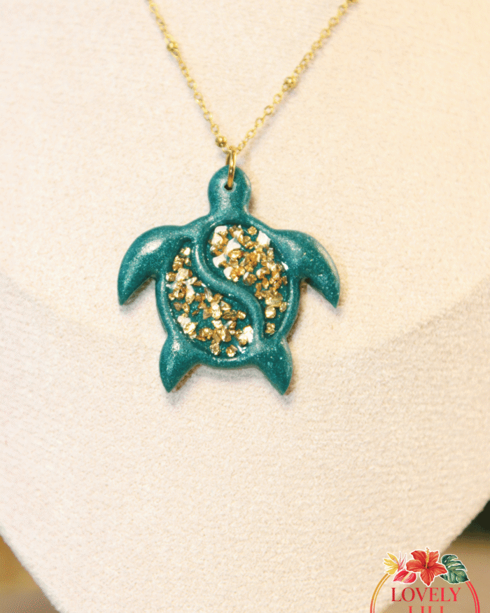 Collier Tortue Lovely Péi détails