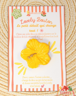 Lovely Bouton hibiscus jaune