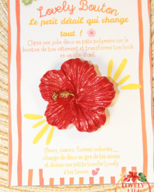 Lovely Bouton hibiscus rouge détails